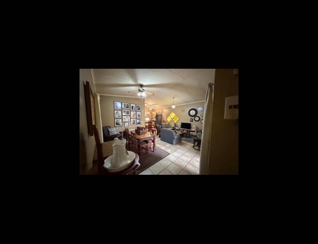 3 BEDROOM TOWNHOUSE FOR SALE IN CLARINA